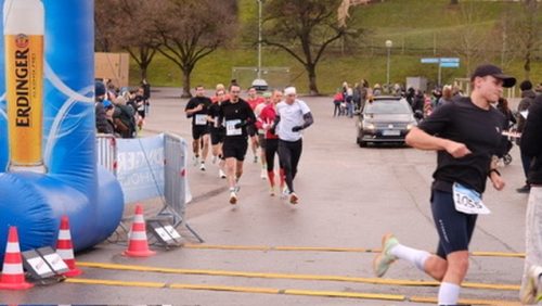 56685FC2-E265-4C38-80E9-42B2C7056645 4 5005 c