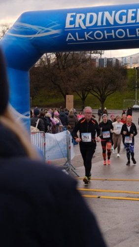 5B800488-BF24-4227-800C-5B3A9667C08B 4 5005 c