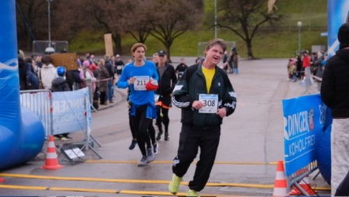 652E87DD-E191-4726-85AD-BE629937FE5E 4 5005 c