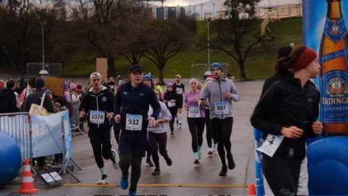 6C7C8A59-8C54-4B77-B6CE-75863CD7791F 4 5005 c