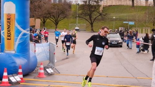 71D85A07-238D-45AC-8BB3-06ADE65BBB90 4 5005 c