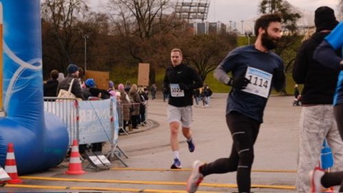 7859E363-3876-4786-8716-27C71CE5B5EC 4 5005 c