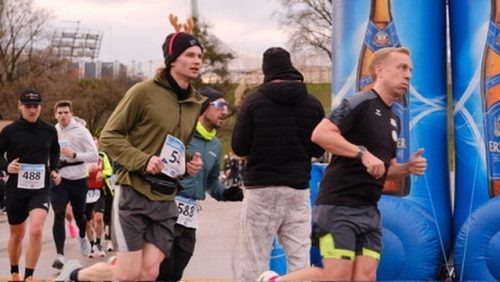 7D494895-7D21-4533-A55A-FEFA76CB3095 4 5005 c