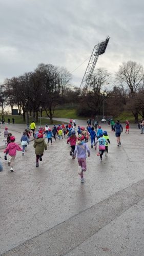 83C668F1-9477-482C-92DB-913E10718842 4 5005 c