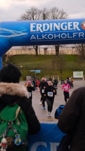 87A5D3B8-5B2D-44CB-92D1-CFED93EACE36 4 5005 c