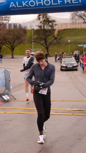 8E633F98-DD18-450B-9352-E5C8F1CA1C66 4 5005 c