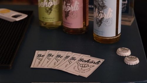 93823982-2BCC-4190-9951-FB0D5CE17F9B 4 5005 c