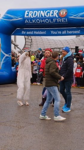 98341827-7C24-4EB0-9B4A-F37CE7998971 4 5005 c