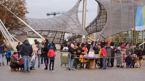 988452D3-6ED0-4150-BD38-924C245F5B8B 4 5005 c