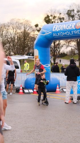 9DA0D403-4A74-49F8-AF6B-D44DD7B3E77B 4 5005 c