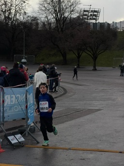 A08C6600-CE69-44D4-805F-EAB4ED11DD9A 4 5005 c