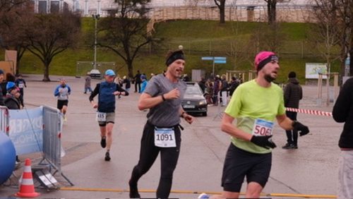 A51BF66D-FB02-4323-BF77-9F77CB89494D 4 5005 c