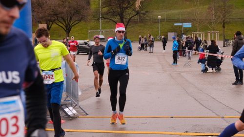 B05A6465-B336-4661-A8FD-EF8E42B1A06B 4 5005 c