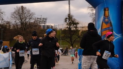 B16C659C-2A3C-4B01-B3AC-652BF8B92045 4 5005 c