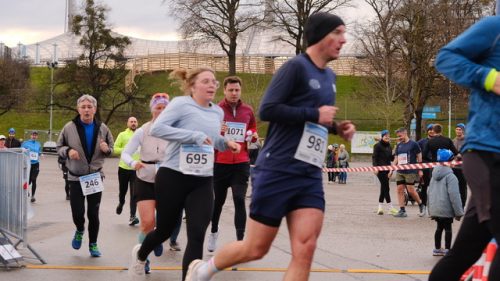 B803D0D2-5AED-4521-A557-535591919B94 4 5005 c