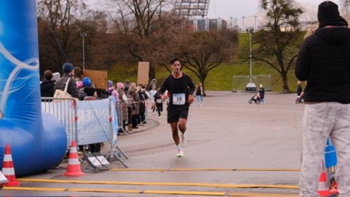 BDC69EF7-5C06-456C-928D-1F84B38BFEA9 4 5005 c