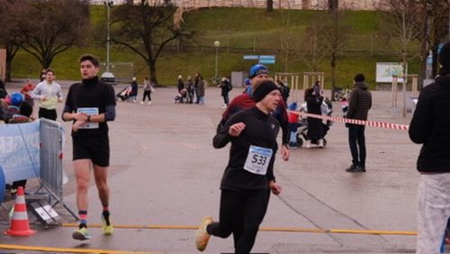 D13A8059-1799-49D0-AAE5-454C75BFC144 4 5005 c