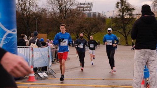 D2E4D769-712C-49FC-ACD2-AE9BECBAF13F 4 5005 c