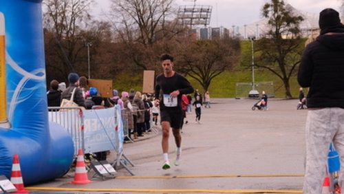 D44831DE-4A07-46F9-891C-B3E7C5201F16 4 5005 c