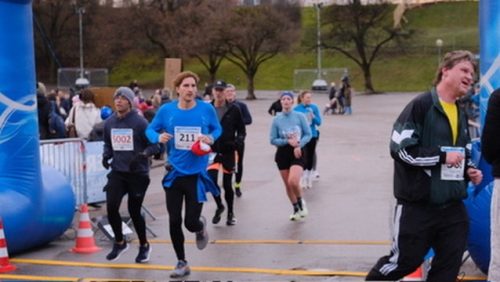 D646A311-BE1B-48CD-BC0C-297D4864D120 4 5005 c