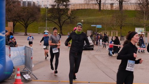 D6995553-67CF-4809-BDB1-50A1C04E4263 4 5005 c