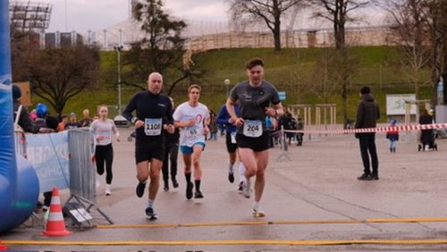 DA91D471-D9A4-4924-B9BD-461782940D82 4 5005 c