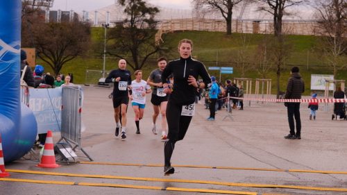 DEF798F6-7BBD-427C-8738-0DF1869CE025 4 5005 c