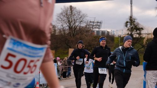 EABCDF50-78B2-48FA-B018-6E66A2C9140F 4 5005 c