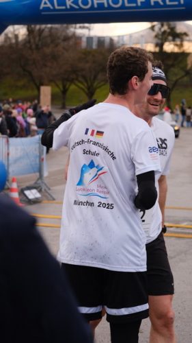 EBBAAF1B-4C3D-40ED-848B-61992577C1CE 4 5005 c