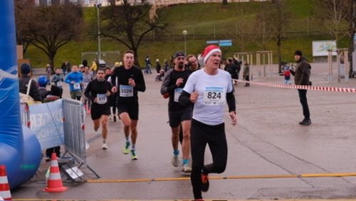 EC0B922F-96A9-43CF-A8A3-FE7AFB44D4E4 4 5005 c