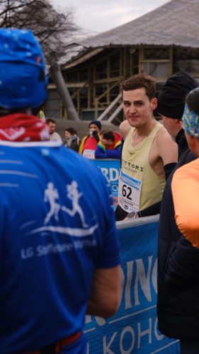 F18F86CA-54F5-4CAD-A4D1-AEAC5E21A549 4 5005 c