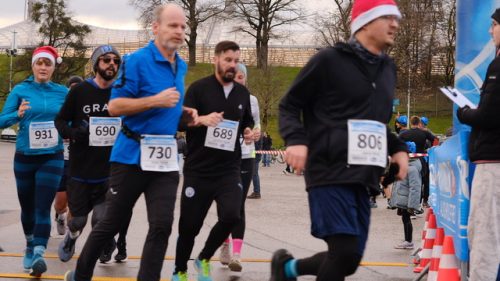 F3EBDFE5-4EC2-4D37-A9BB-C0E75996343D 4 5005 c