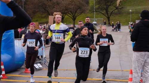 F5B1B29F-25D5-46D7-BFD8-BA3EB8FA5A91 4 5005 c