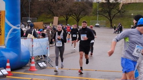 F8894227-CB54-4779-8CB5-9A87B3D46D95 4 5005 c