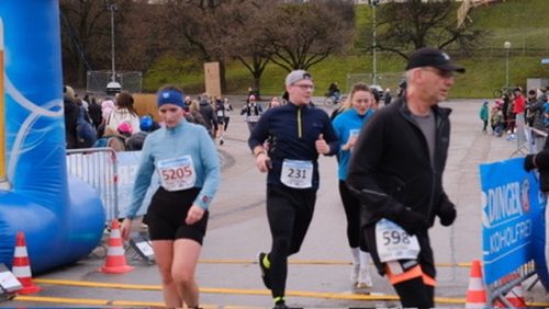 FF193AD2-874F-4A28-BB08-CFF67B56018C 4 5005 c